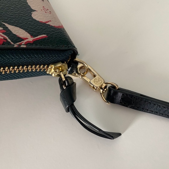 Tory Burch bag and matching wallet - Picture 14 of 15